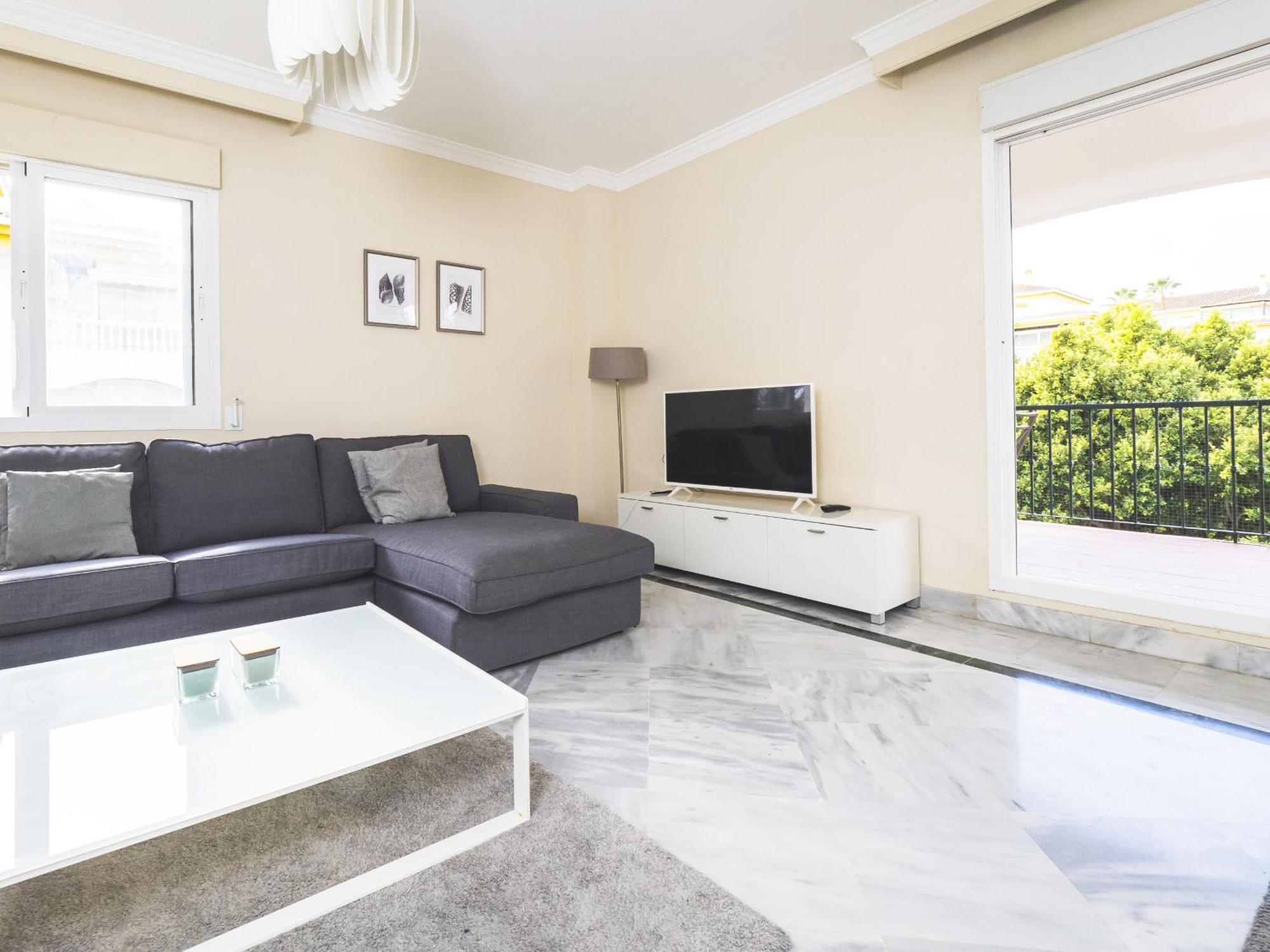 Apartamento Cubo's Mimosas & Parking *
