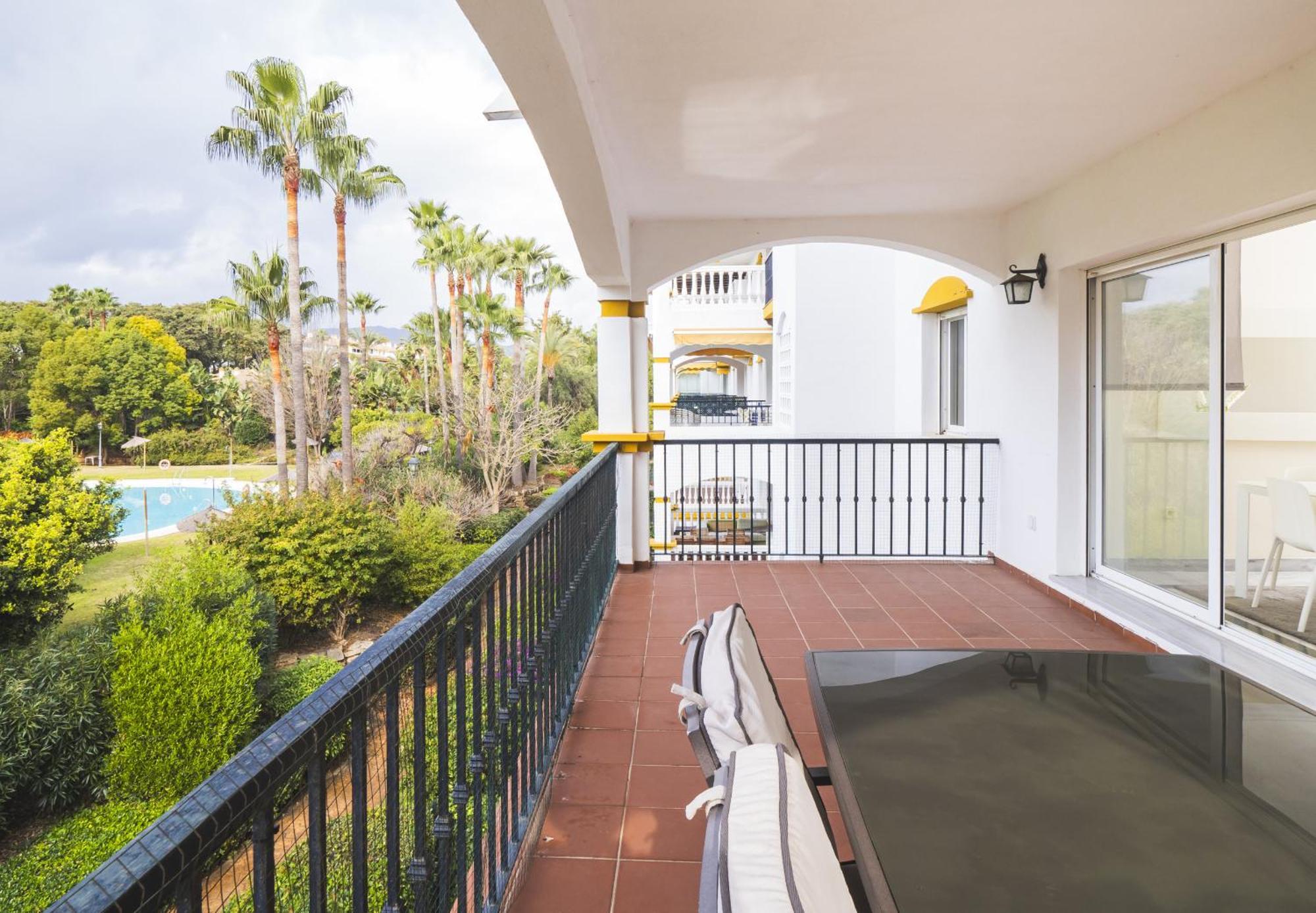 Apartamento Cubo's Mimosas & Parking *